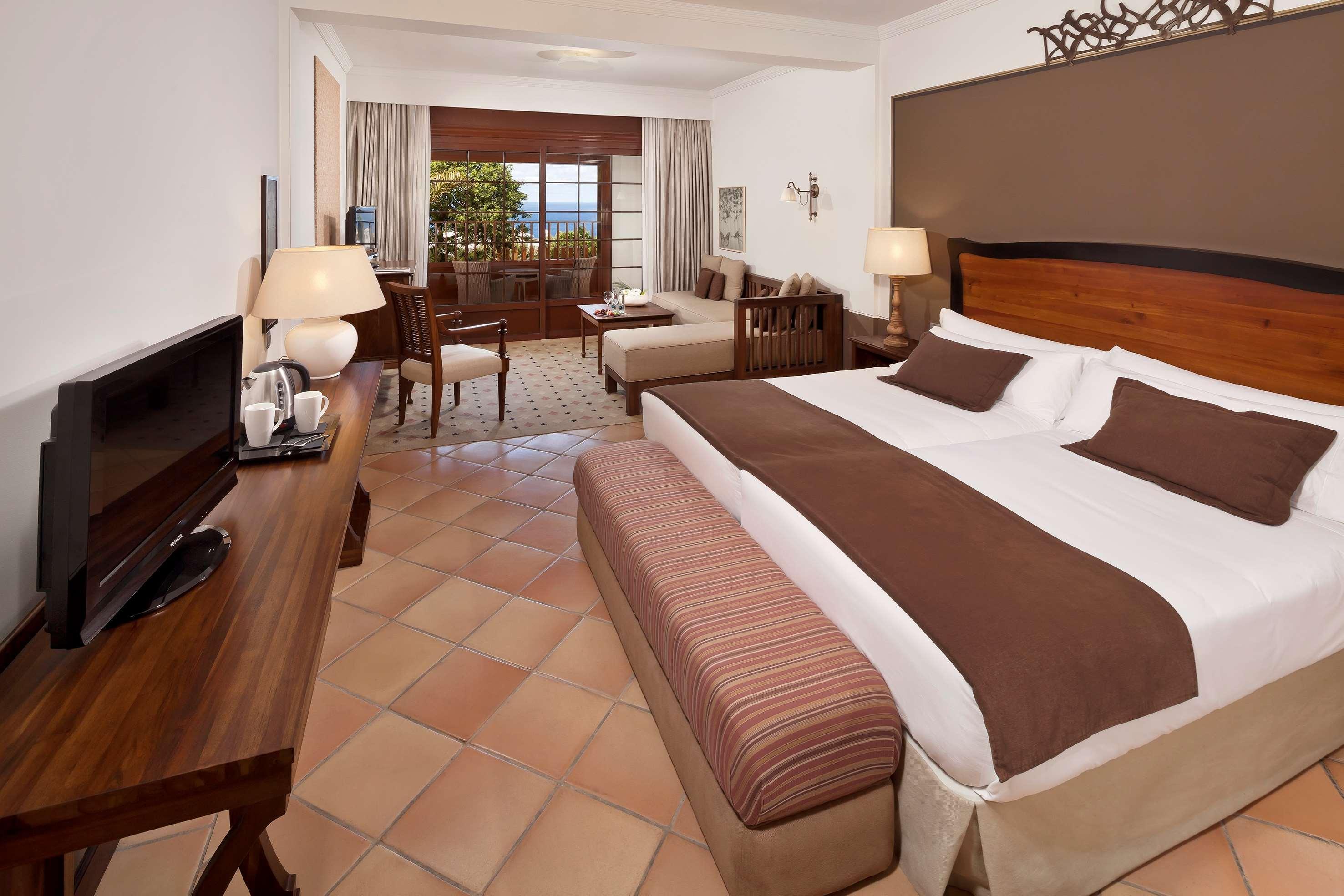 Hotel Hacienda Del Conde Melia Collection Golf & Spa - Adults Only Buenavista Del Norte Luaran gambar A room at the hotel