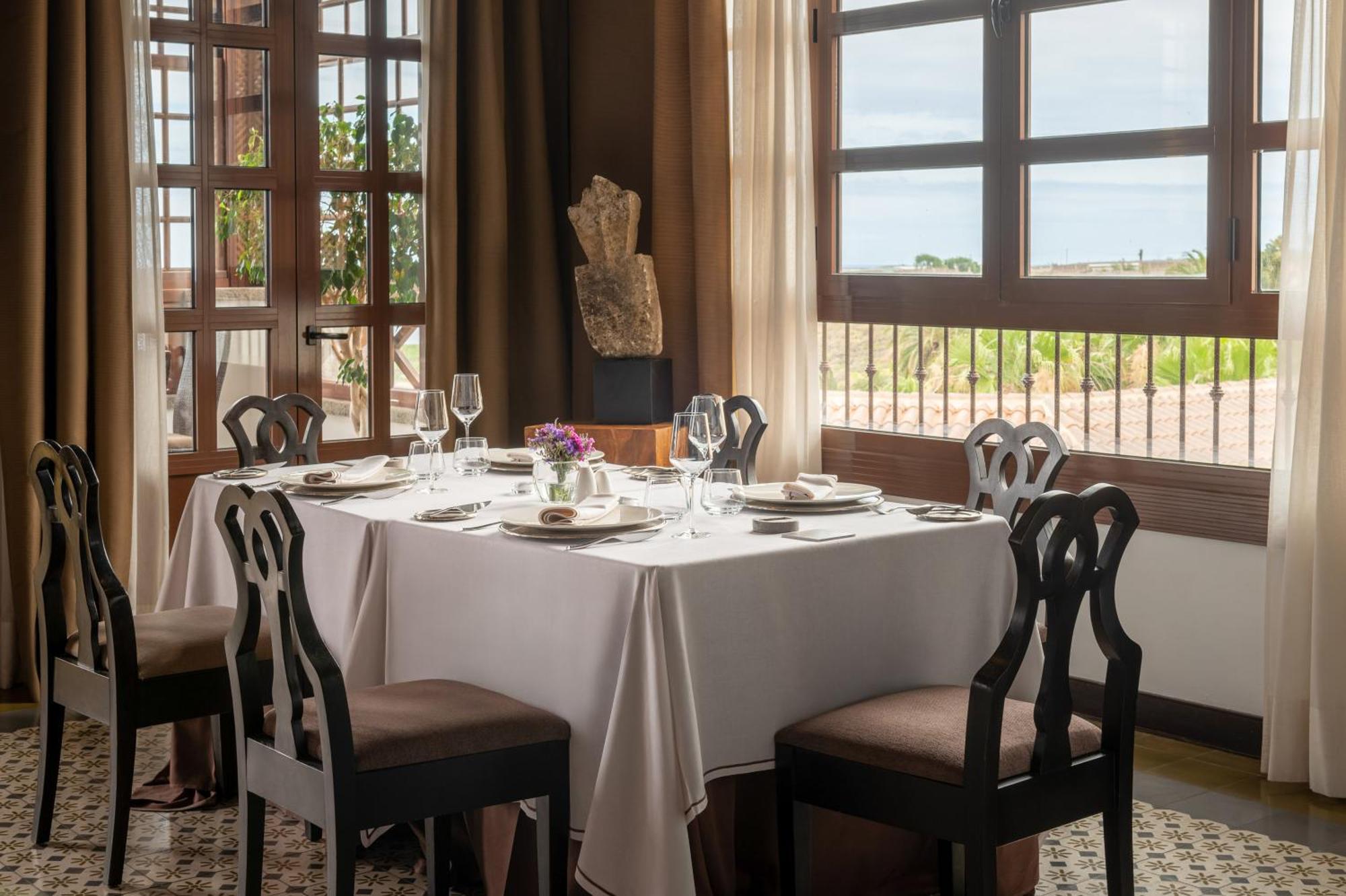 Hotel Hacienda Del Conde Melia Collection Golf & Spa - Adults Only Buenavista Del Norte Luaran gambar Restaurant