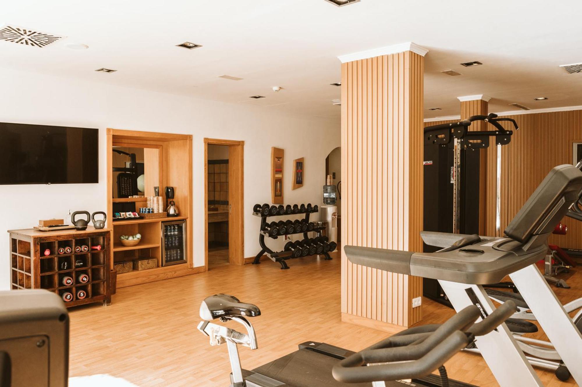 Hotel Hacienda Del Conde Melia Collection Golf & Spa - Adults Only Buenavista Del Norte Luaran gambar The gym at the hotel
